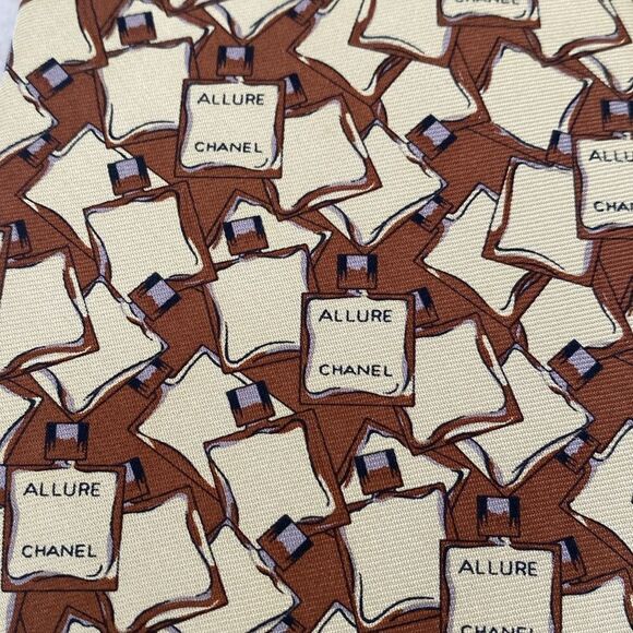 Chanel 100% Silk Tie - Picture 6 of 9